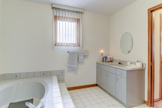 420 Winfield Terrace, Mississauga, ON L5R 1P2, Canada, ,  