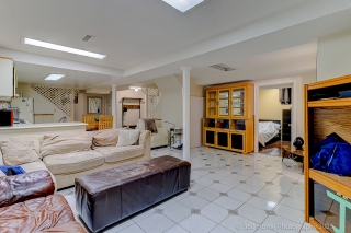 420 Winfield Terrace, Mississauga, ON L5R 1P2, Canada, ,  