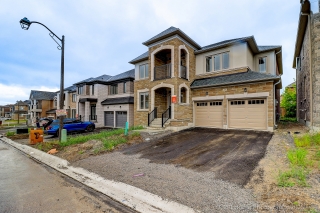 49 Bostock Dr, Georgina, ON L4P 0B7, Canada, ,  