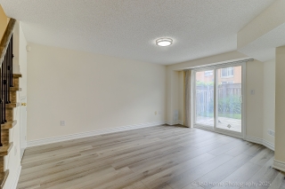 17 McCaul St, Markham, ON L6C 2E5, Canada, ,  