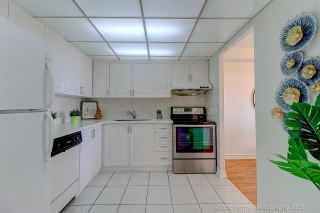 Unit 1909-155 Hillcrest Ave, Mississauga, ON L5B 3Z2, Canada, ,  