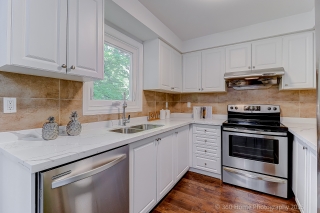 30 Misty Moor Dr, Richmond Hill, ON L4C 6R1, Canada, ,  