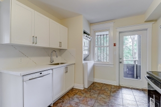 3Rd-2387 Queen St E, Toronto, ON M4E 1H5, Canada, ,  