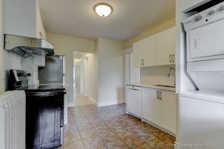 3Rd-2387 Queen St E, Toronto, ON M4E 1H5, Canada, ,  