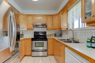 4236 Forest Fire Ln, Mississauga, ON L4W 3P4, Canada, ,  