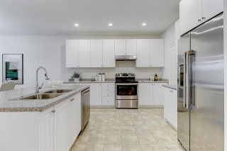 16 Beechborough Cres, East Gwillimbury, ON L9N 0L6, Canada, ,  