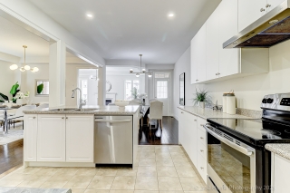 16 Beechborough Cres, East Gwillimbury, ON L9N 0L6, Canada, ,  