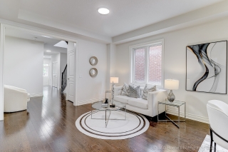 16 Beechborough Cres, East Gwillimbury, ON L9N 0L6, Canada, ,  