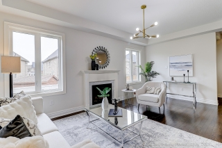 16 Beechborough Cres, East Gwillimbury, ON L9N 0L6, Canada, ,  