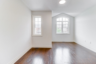 16 Beechborough Cres, East Gwillimbury, ON L9N 0L6, Canada, ,  