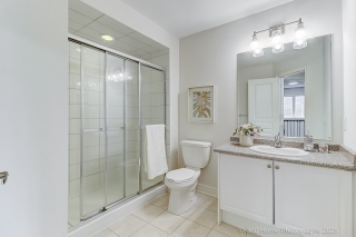 16 Beechborough Cres, East Gwillimbury, ON L9N 0L6, Canada, ,  