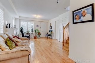 523 Rossland Rd E, Ajax, ON L1Z 0K8, Canada, ,  
