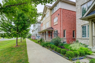523 Rossland Rd E, Ajax, ON L1Z 0K8, Canada, ,  