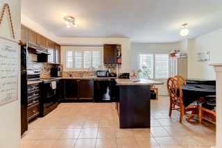 523 Rossland Rd E, Ajax, ON L1Z 0K8, Canada, ,  