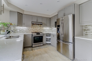 1319 Inuit Trail, Mississauga, ON L5N 7R4, Canada, ,  