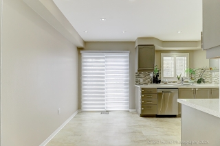 1319 Inuit Trail, Mississauga, ON L5N 7R4, Canada, ,  