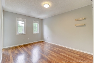 1319 Inuit Trail, Mississauga, ON L5N 7R4, Canada, ,  