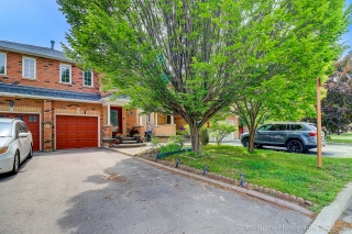 1319 Inuit Trail, Mississauga, ON L5N 7R4, Canada, ,  