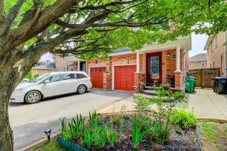 1319 Inuit Trail, Mississauga, ON L5N 7R4, Canada, ,  