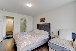 49 Golden Springs Dr, Brampton, ON L7A 0C7, Canada, ,  