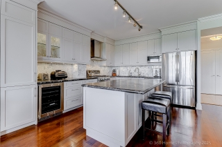 Unit 803-99 Avenue Rd, Toronto, ON M5R 2G5, Canada, ,  