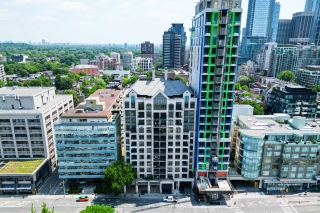 Unit 803-99 Avenue Rd, Toronto, ON M5R 2G5, Canada, ,  