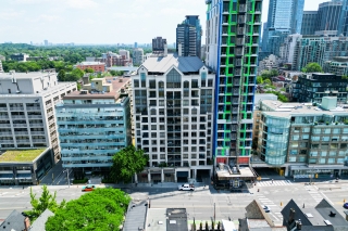 Unit 803-99 Avenue Rd, Toronto, ON M5R 2G5, Canada, ,  