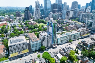 Unit 803-99 Avenue Rd, Toronto, ON M5R 2G5, Canada, ,  