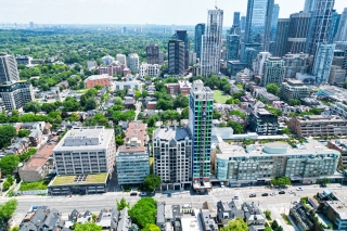 Unit 803-99 Avenue Rd, Toronto, ON M5R 2G5, Canada, ,  
