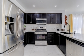 105 Warnford Cir, Ajax, ON L1T 0J3, Canada, ,  