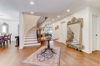 22 Chip Ct, Richmond Hill, ON L4C 9G4, Canada, ,  