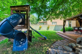 22 Chip Ct, Richmond Hill, ON L4C 9G4, Canada, ,  