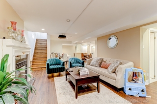 22 Chip Ct, Richmond Hill, ON L4C 9G4, Canada, ,  