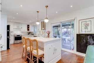 22 Chip Ct, Richmond Hill, ON L4C 9G4, Canada, ,  