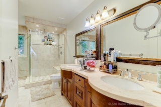 22 Chip Ct, Richmond Hill, ON L4C 9G4, Canada, ,  