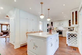 22 Chip Ct, Richmond Hill, ON L4C 9G4, Canada, ,  