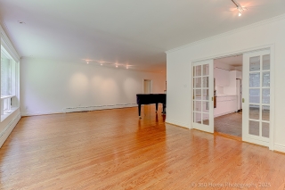 249 Forest Hill Rd, Toronto, ON M5P 2N3, Canada, ,  