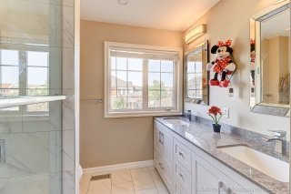 1065 Woodward Ave, Milton, ON L9T 5Y2, Canada, ,  