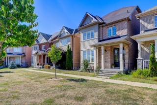 18 Saddlebrook Dr, Markham, ON L6B 1J4, Canada, ,  