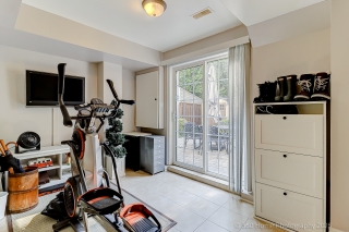 Unit 4-215 16th Ave, Richmond Hill, ON L4C 0T8, Canada, ,  