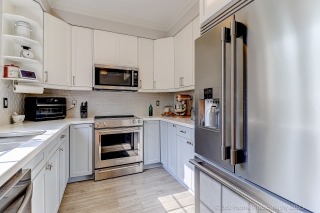 Unit 4-215 16th Ave, Richmond Hill, ON L4C 0T8, Canada, ,  