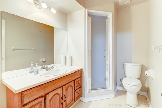 286 Seneca Ave, Oshawa, ON L1G 3V8, Canada, ,  