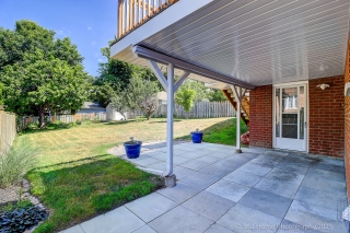286 Seneca Ave, Oshawa, ON L1G 3V8, Canada, ,  