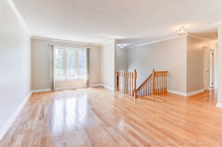 286 Seneca Ave, Oshawa, ON L1G 3V8, Canada, ,  