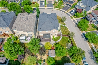 4 Hellyer Ave, Brampton, ON L6Y 0M3, Canada, ,  