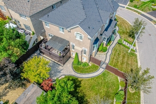4 Hellyer Ave, Brampton, ON L6Y 0M3, Canada, ,  