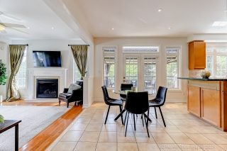 4 Hellyer Ave, Brampton, ON L6Y 0M3, Canada, ,  
