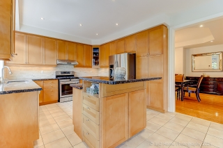 4 Hellyer Ave, Brampton, ON L6Y 0M3, Canada, ,  