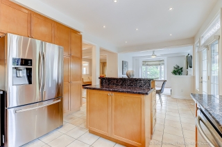 4 Hellyer Ave, Brampton, ON L6Y 0M3, Canada, ,  