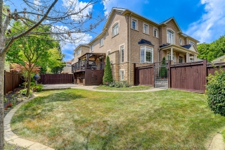 4 Hellyer Ave, Brampton, ON L6Y 0M3, Canada, ,  
